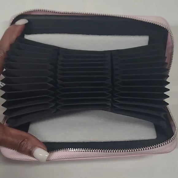 Women's Pink Credit Card Wallet - Picture 4 of 8